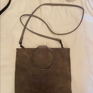 Handbag w/rem crossbody strap. suede/leather